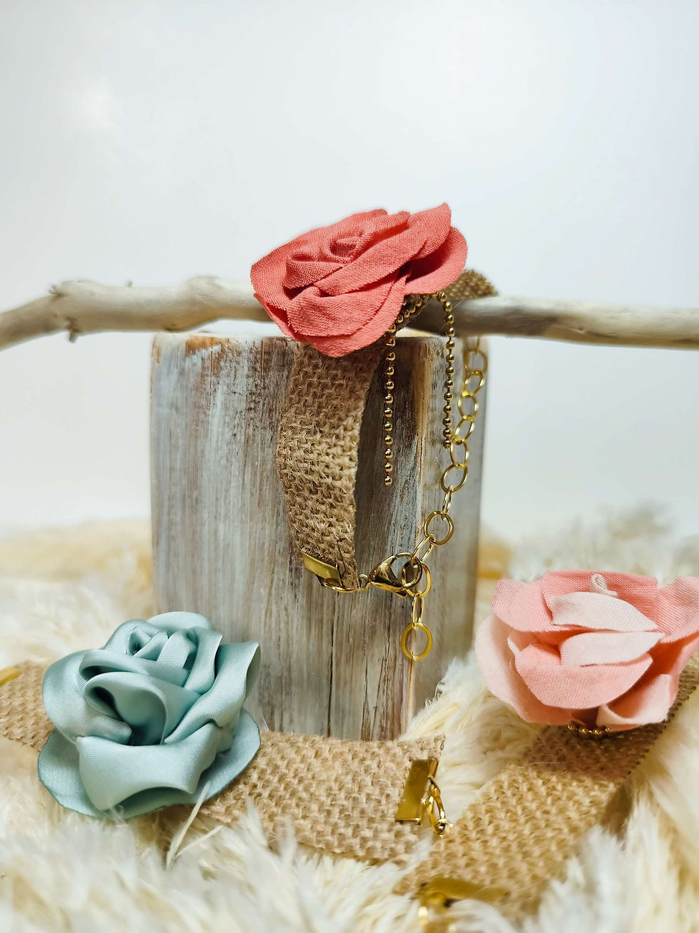 Thumbnail: Jute bracelet "rose flower"