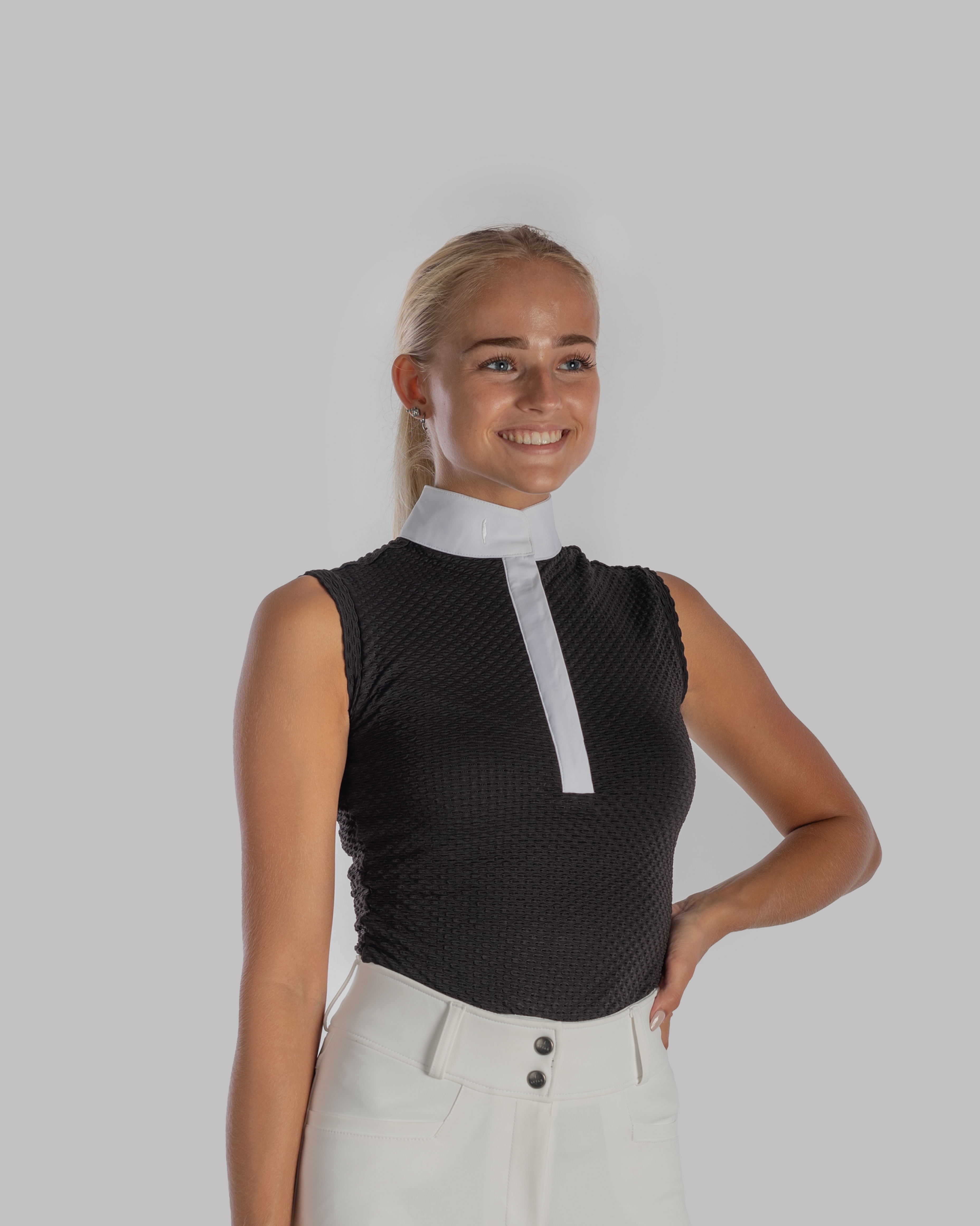 Waffle Zip Sleeveless Show Shirt in Anthracite