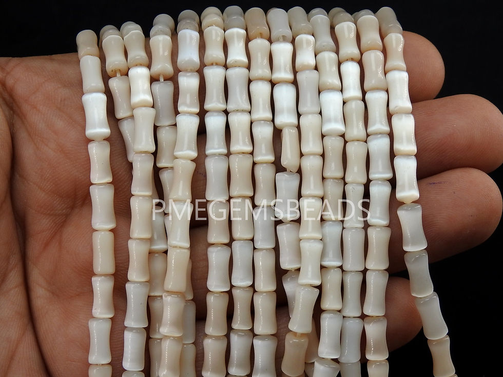 Миниатюра: White Monalisa Smooth Tubes Shape Beads