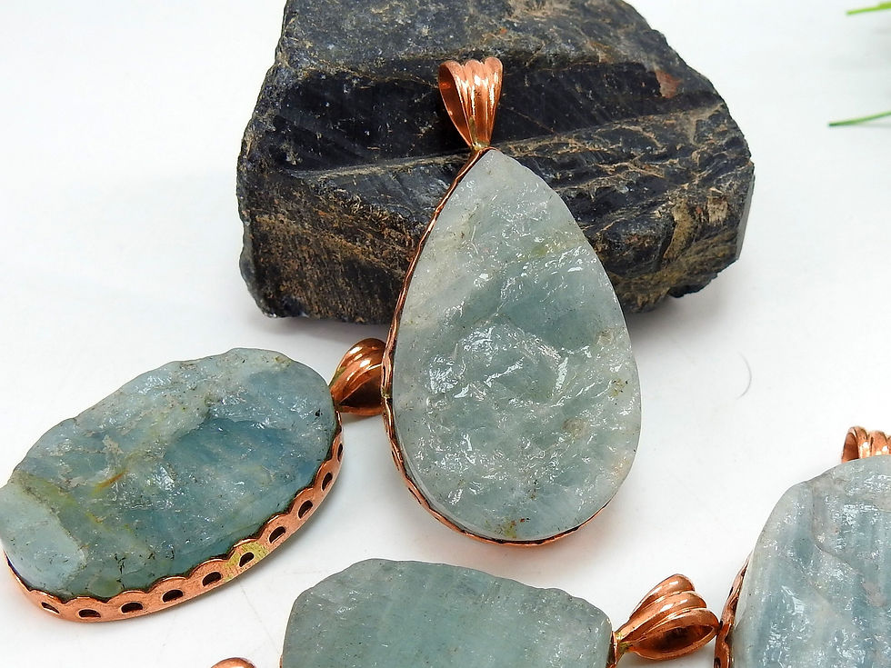 サムネイル： Aquamarine Natural Rough Druzy Copper Pendent