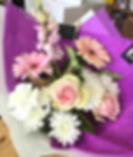 Small bouquet of flowers delivery