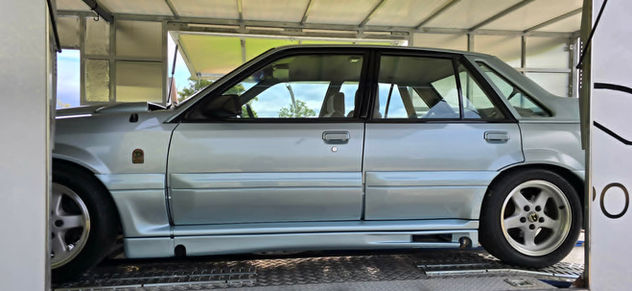 VL Walkinshaw commodore
