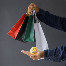 DIA DO CONSUMIDOR: BRASILEIROS PLANEJAM GASTAR ENTRE R$ 1 MIL E R$ 2 MIL, INFORMA PESQUISA
