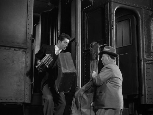 treno, hitchcock, highsmith