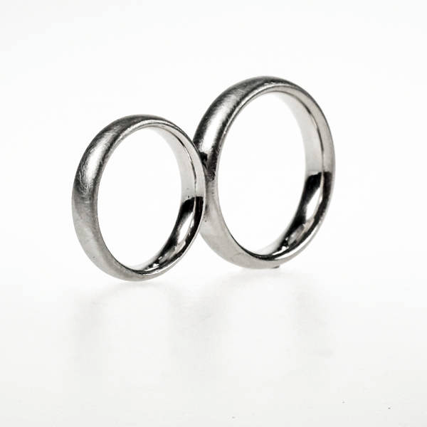 Platin und Gold bei Trauringen