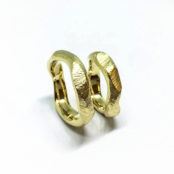 Platin und Gold bei Trauringen