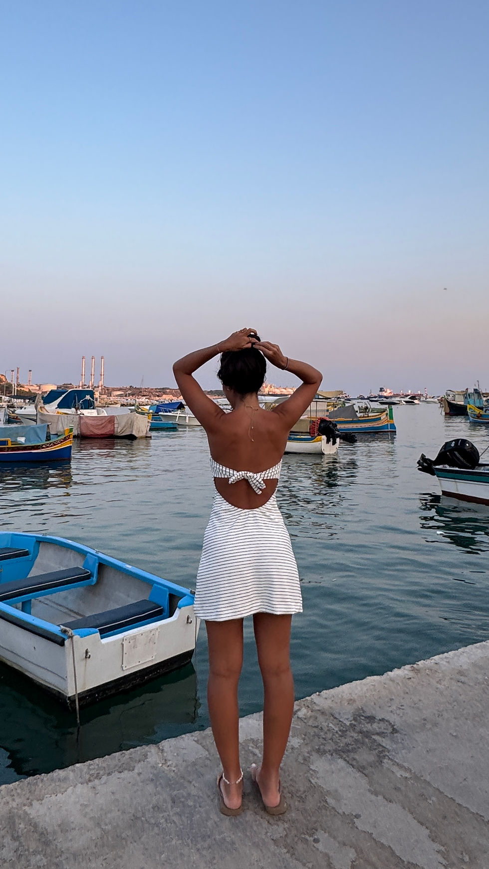 Miniatura: Vestido Gabi curto P&B listras textura 