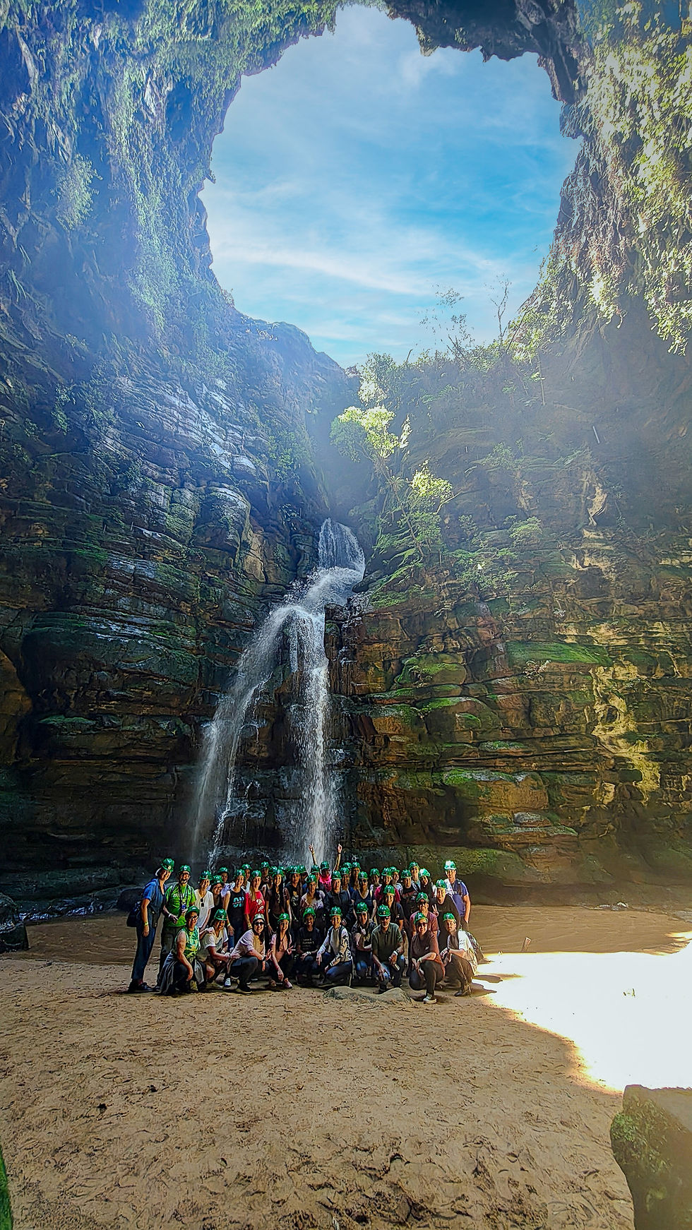 colaboradores em foto pousada no Buraco do Padre
