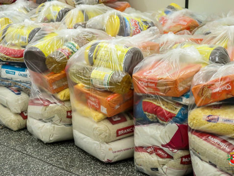 Com foco na segurança alimentar, alunos de Brumadinho ganham cestas básicas durante recesso