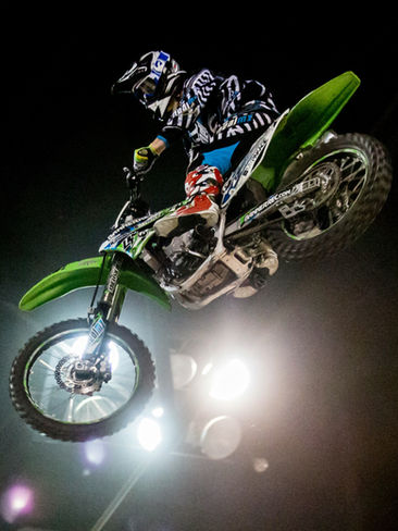 CDL Brumadinho promoverá noite de Freestyle Motocross com esporte, música e valorização do comércio