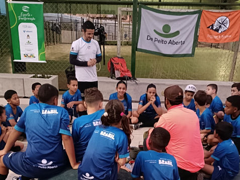 Oficina em Brumadinho ensina jovens a conciliar aventura e preservação ambiental