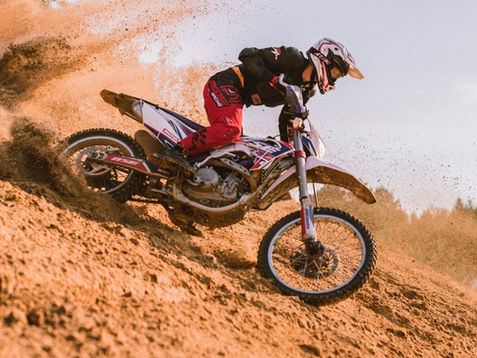 Motocross em Brumadinho une adrenalina e solidariedade com sorteio de motos 0 km; participe