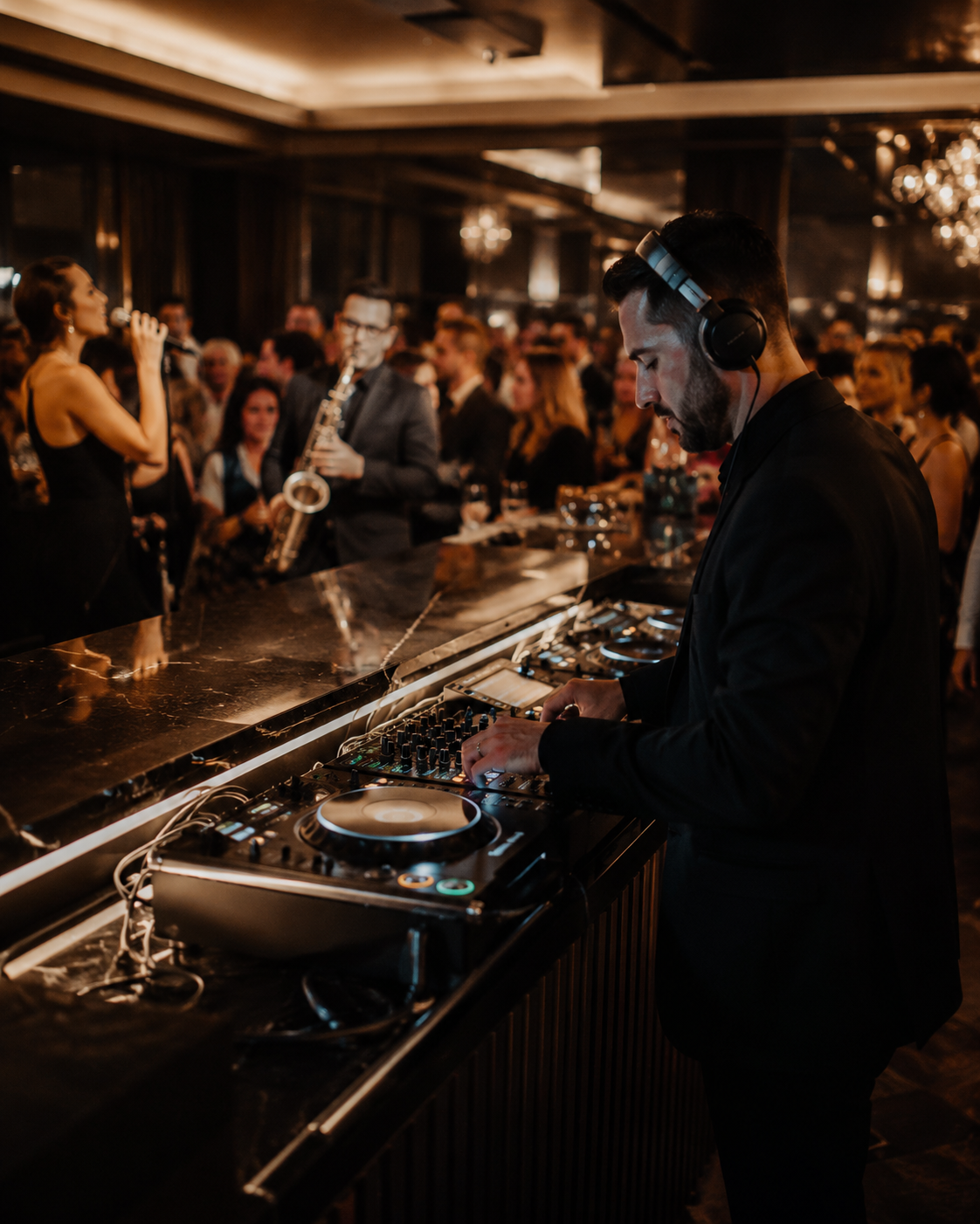DJ aux platines