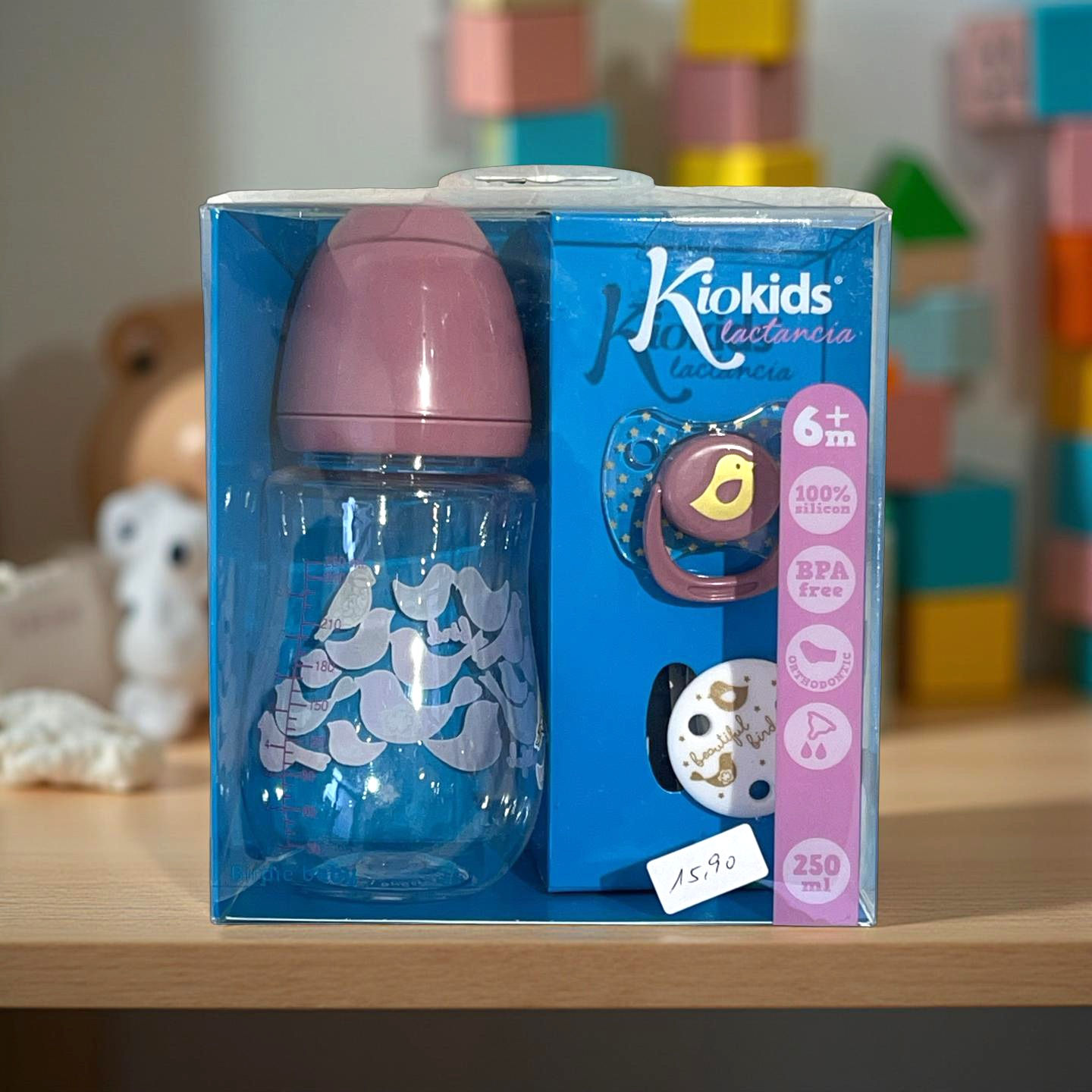 Flasche, Schnuller und Schnullerkette im Set