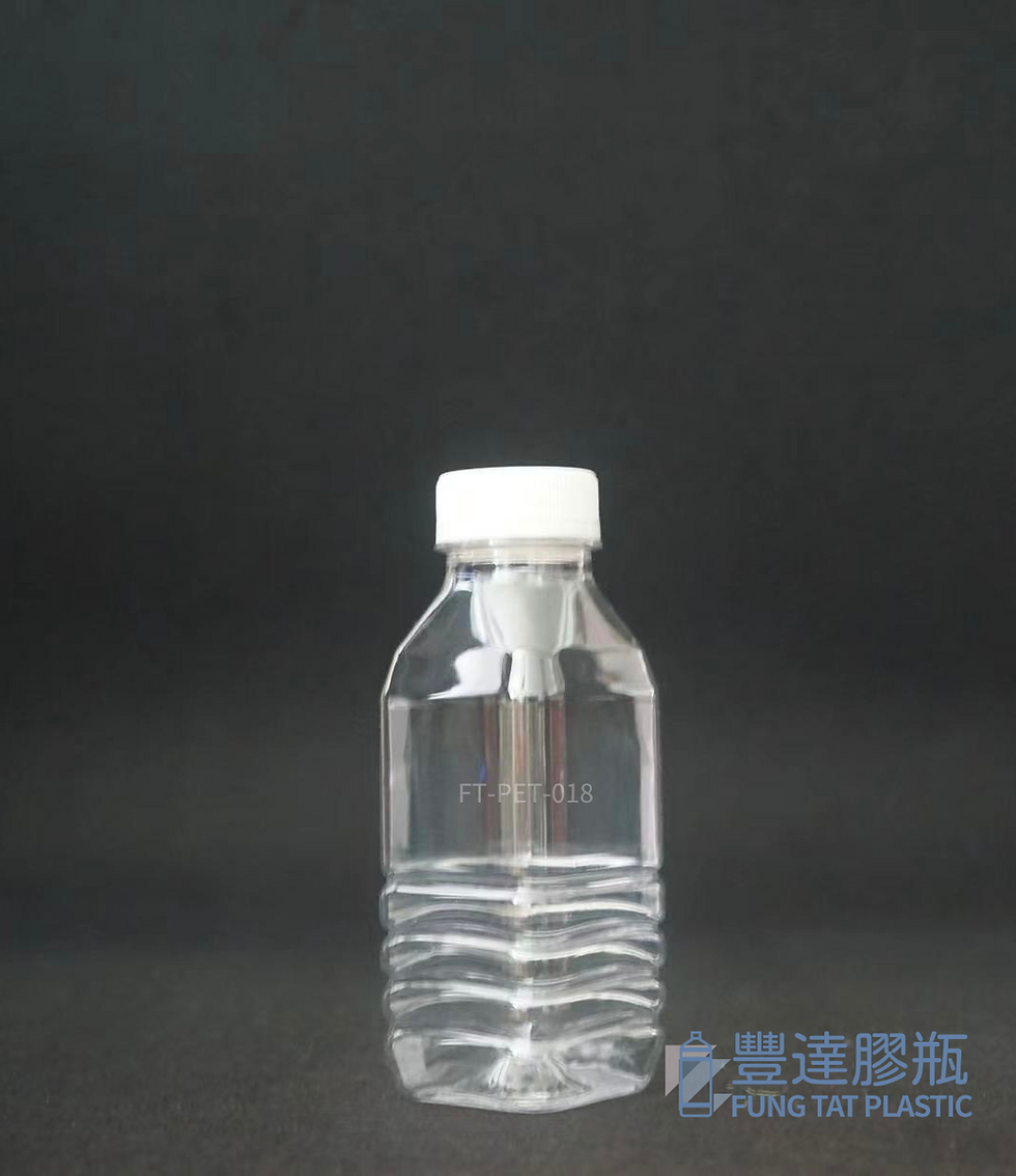 高品質透明清澈的食品級PET塑  料瓶，展示產品原始色澤。
