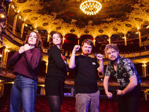 Draußen friert's, doch die Stimmbänder brennen: Kampf der Künste im Dezember!