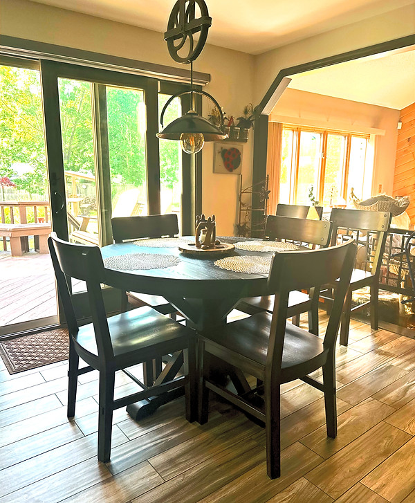 Dining table sourcing_edited