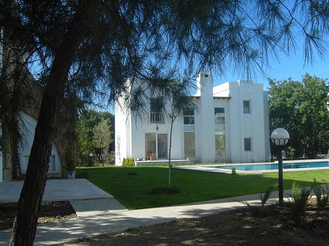 9 VİLLA + HAVUZ  1850 M2