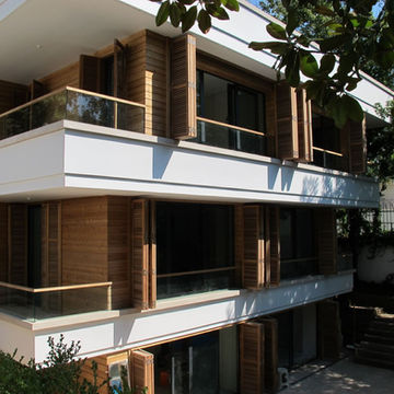 Demir İnşaat'ın Tarabya'da villa satışa sunulmuştur.