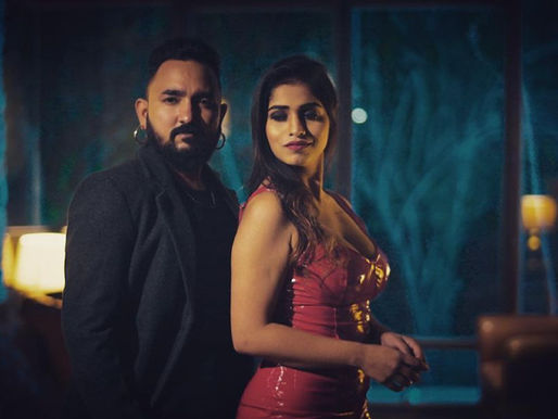 Sizzling Pratika Sood heatsup the internet in the video song Mangda Main Mannat by Sudhir Yaduvanshi