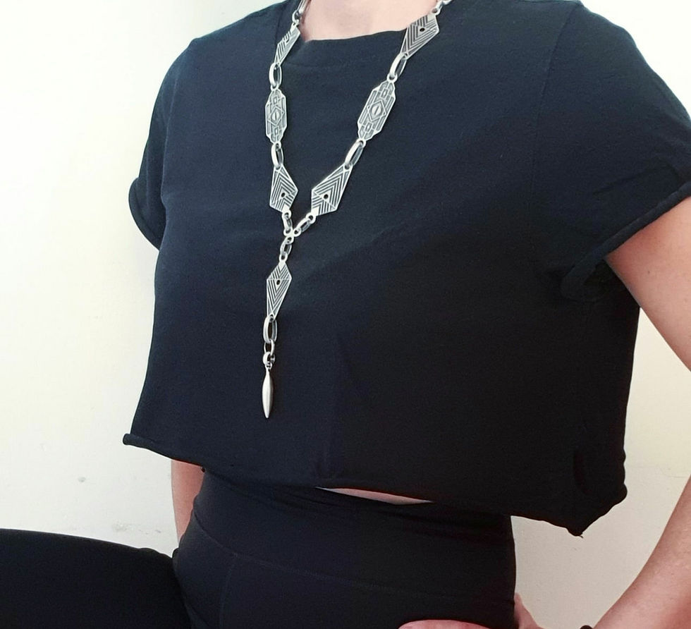 Thumbnail:  Aziza - long silver Necklace
