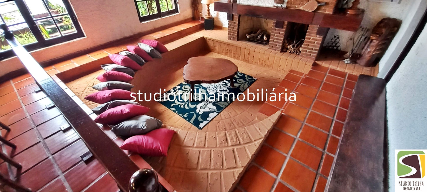 Linda Casa Térrea em Condomínio em Ilhabela