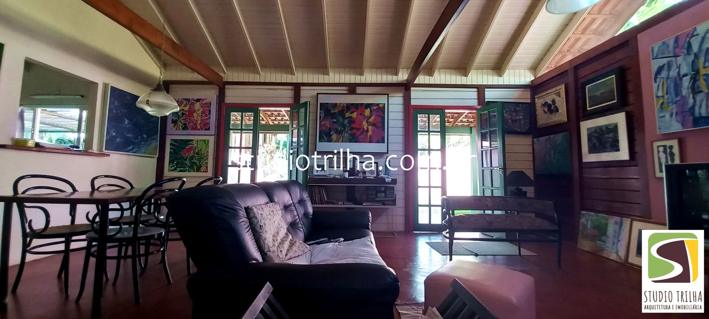 Lina casa com Escritura Possessória em Ilhabela