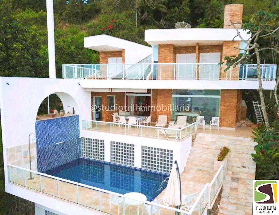 Vendo Casa Piúva Ilhabela em condomínio 4 suítes Vista para o Mar