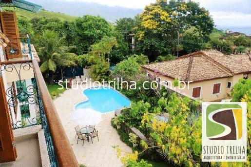 Casa com 5 Quartos e 2 banheiros à Venda, 300 m² por R$ 3.500.000