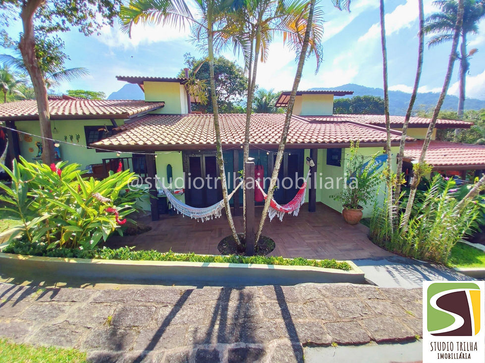 Miniatura: Linda Casa Térrea à Venda no Cocaia, Ilhabela, 7 suítes, AC 500m², AT1300m²