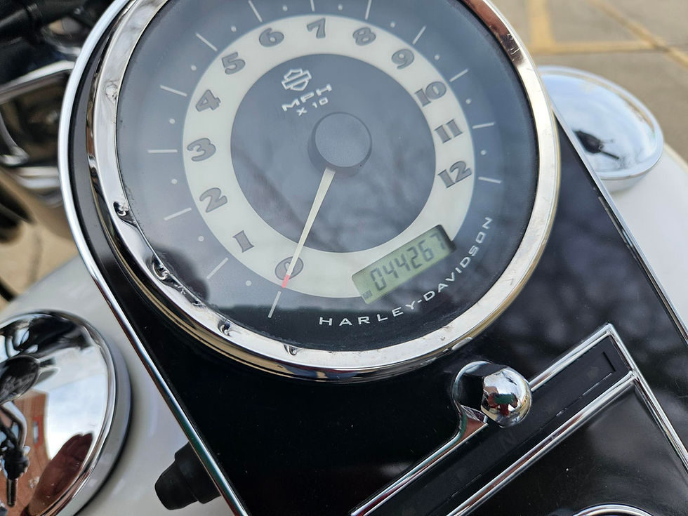 Thumbnail: 2010 Harley-Davidson Deluxe
