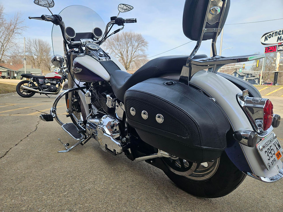 Thumbnail: 2010 Harley-Davidson Deluxe