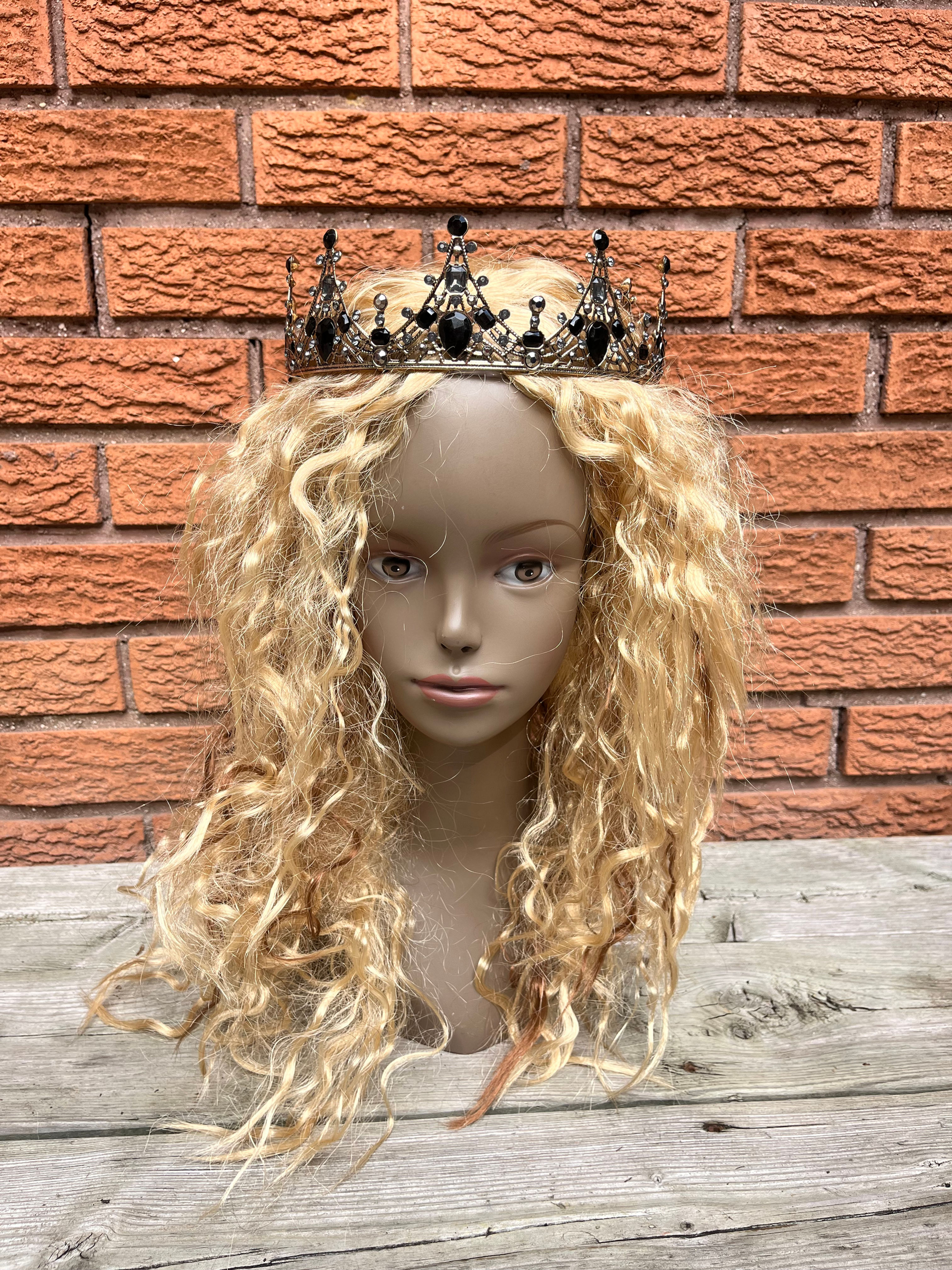 Fantasy Dark Antique Style Crown