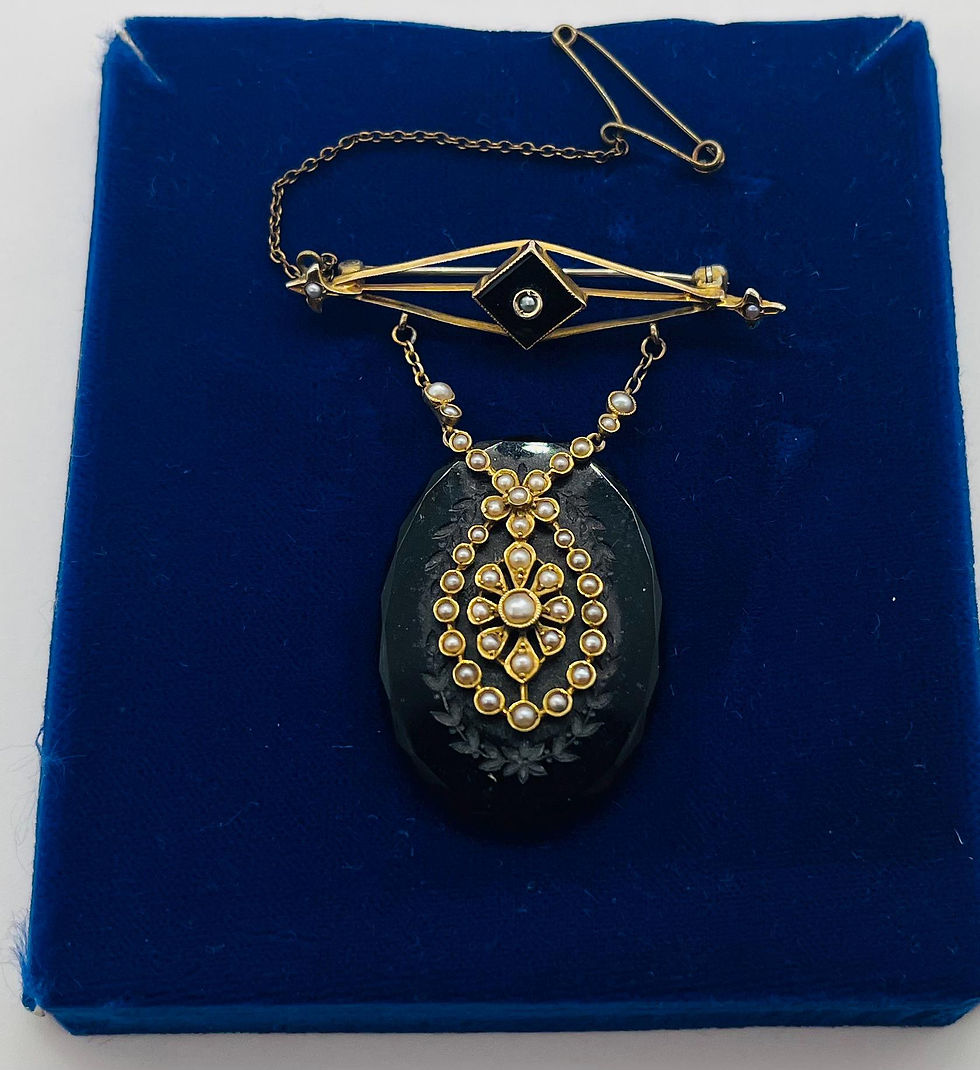 Thumbnail: Antique Handmade Carved Floral Motif Gold and Black Onyx Pendant/Brooch