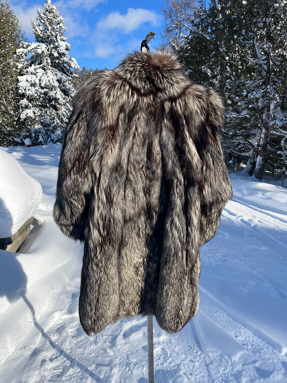 Thumbnail: Luxury Vintage Deluxe Arctic Grey Fox Fur Jacket - Size Medium