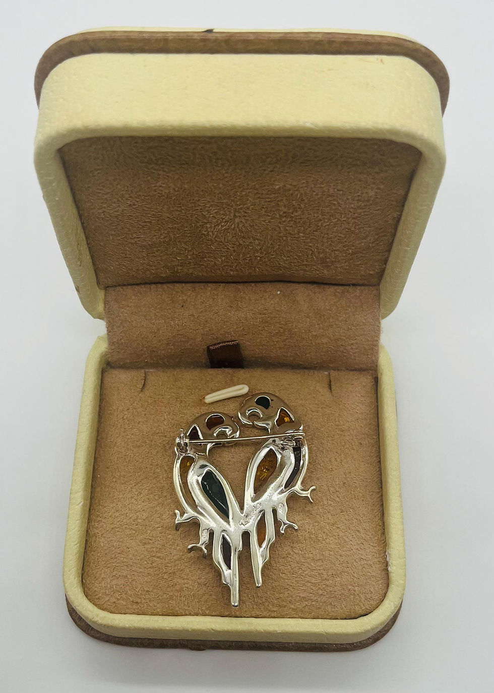 Thumbnail: Authentic Baltic Amber with Silver Pair of Parrot Birds Brooch Pin