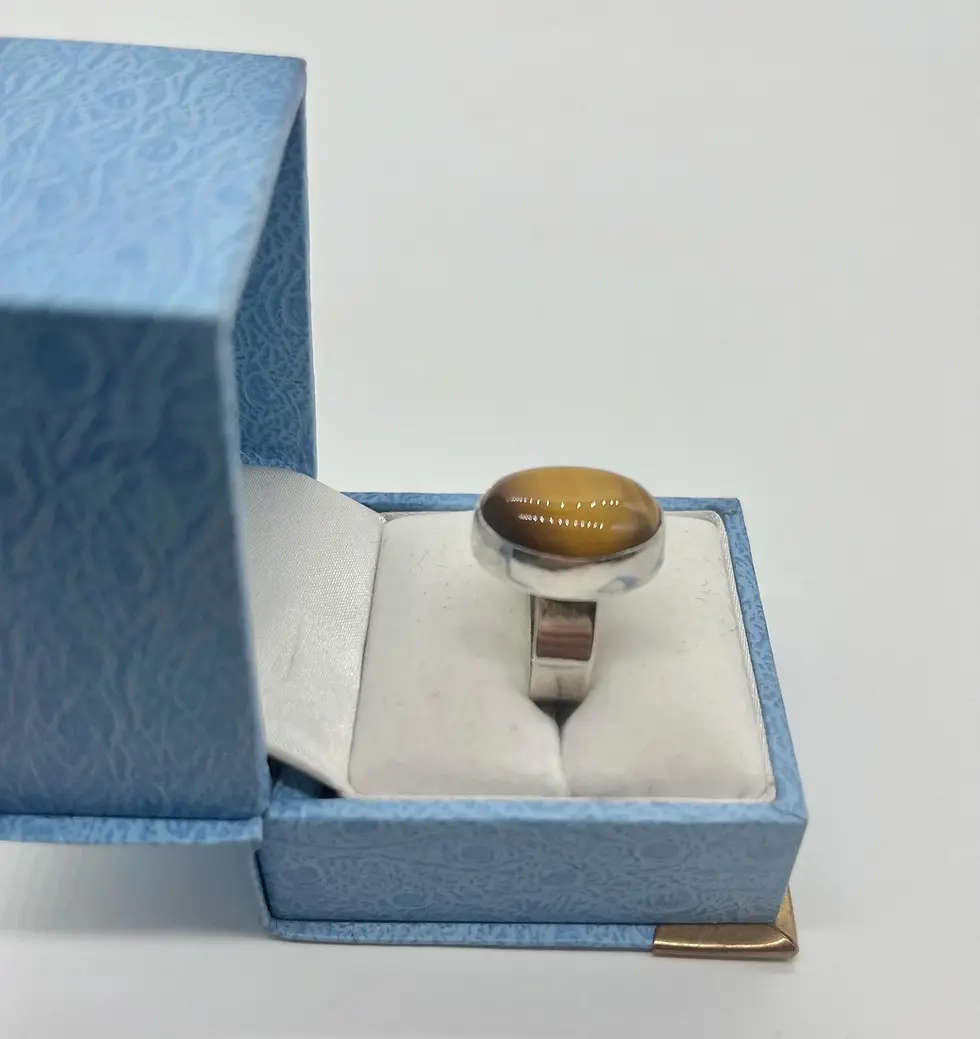 Vintage Oval Shape Tiger Eye & Silver Simple Design Ring Size 7 1/4