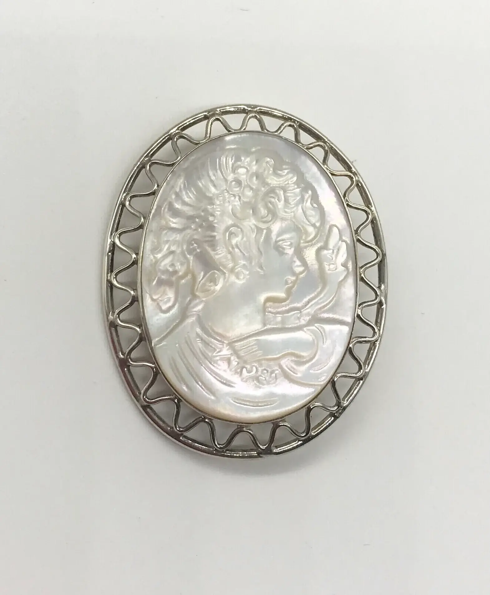 Mother of Pearl Cameo Pendant & Brooch Pin, Silver Pendant