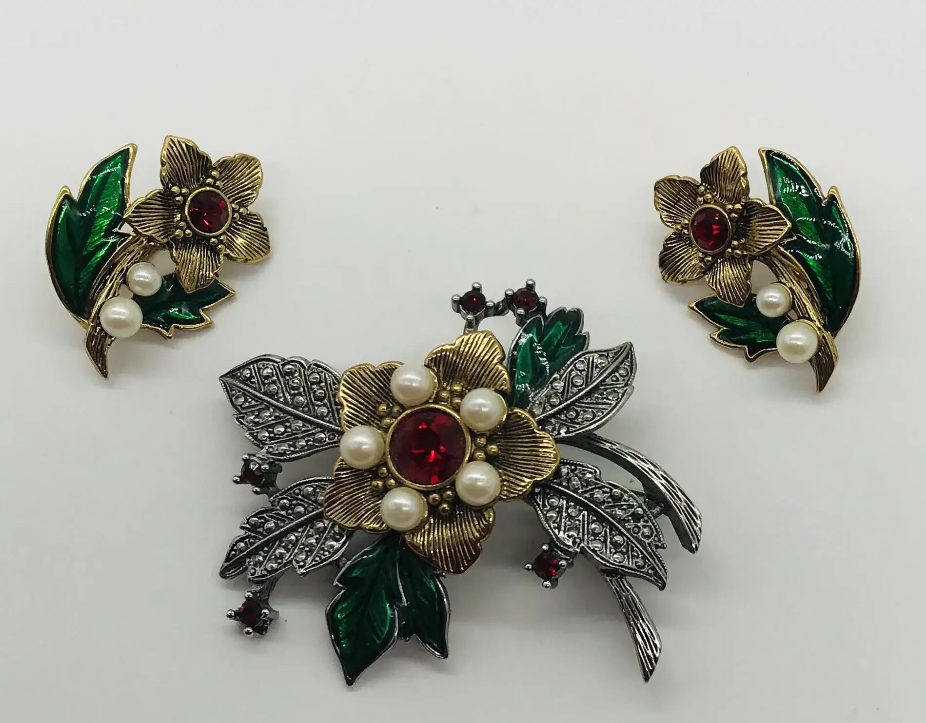 Vintage Christmas Flower Brooch Pin Earring Set