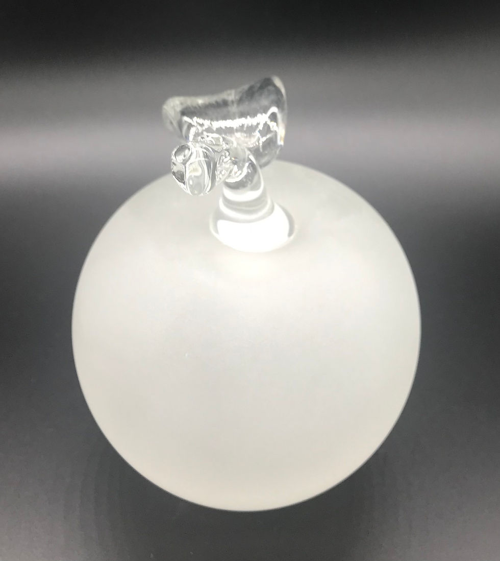 Thumbnail: Handmade Mish Vins Glass Design Apple Frosted White Paperweight