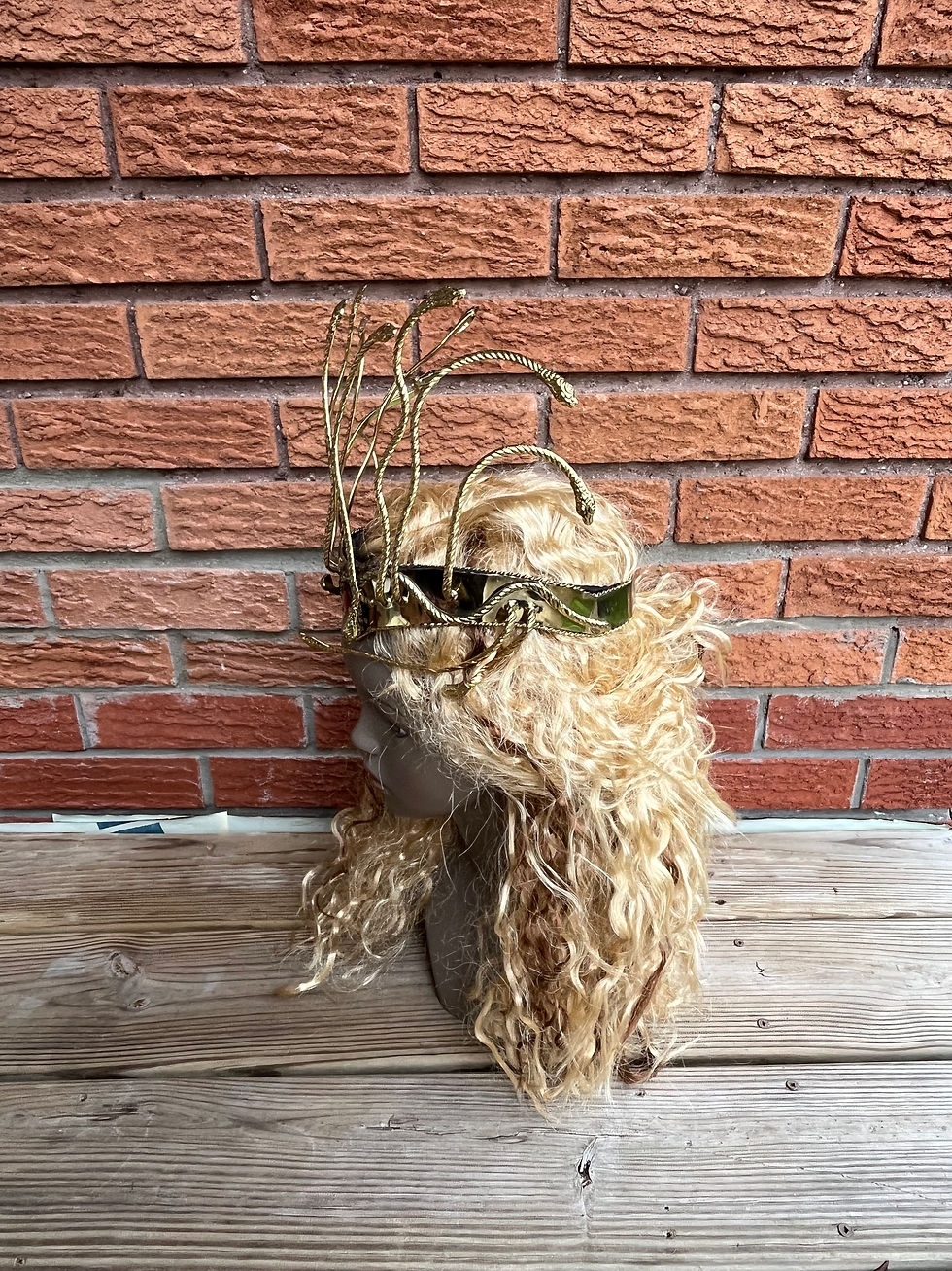 Thumbnail: Gold Metal Gothic Snakes Medusa Style Crown