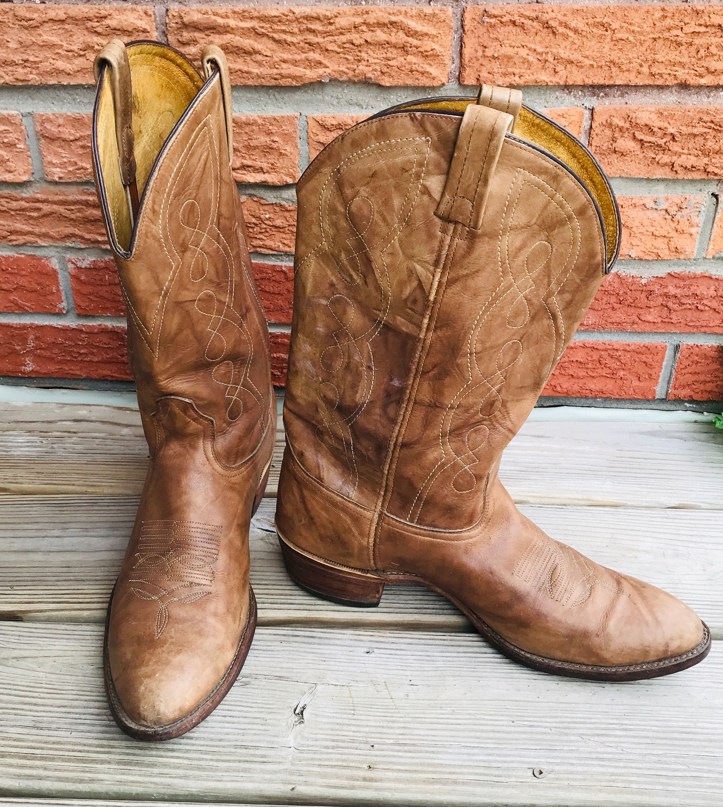 Vintage Dingo Light Brown Leather Men’s Western Cowboy Boots Size 13 D