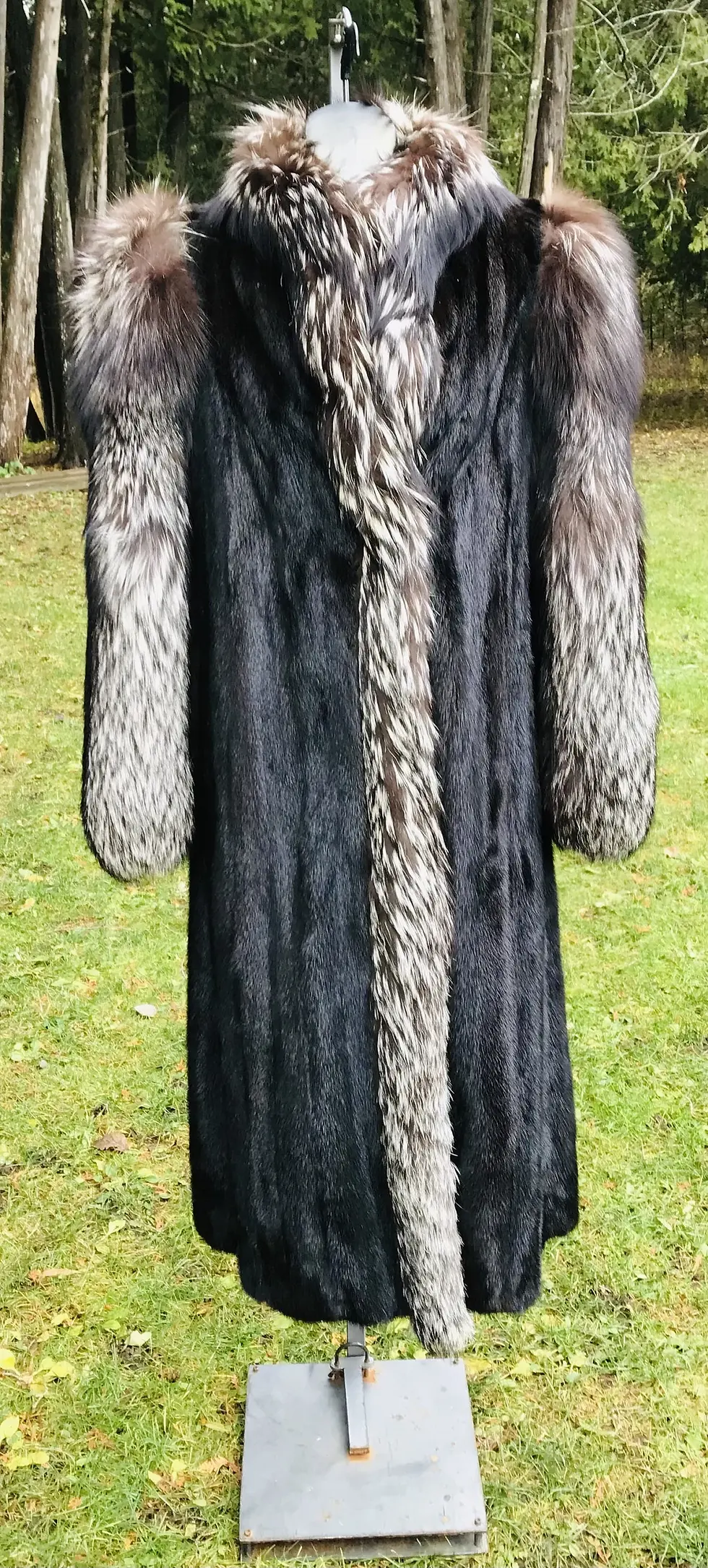 Vintage Deluxe Black Mink with Arctic Grey Fox Fur Sleeves Coat