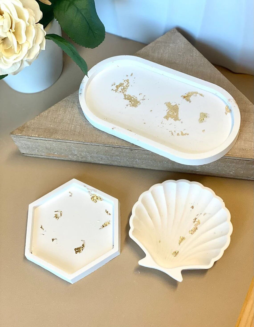 الصورة المصغرة: Handmade Jesmonite Tray - Organizer for Home and Office