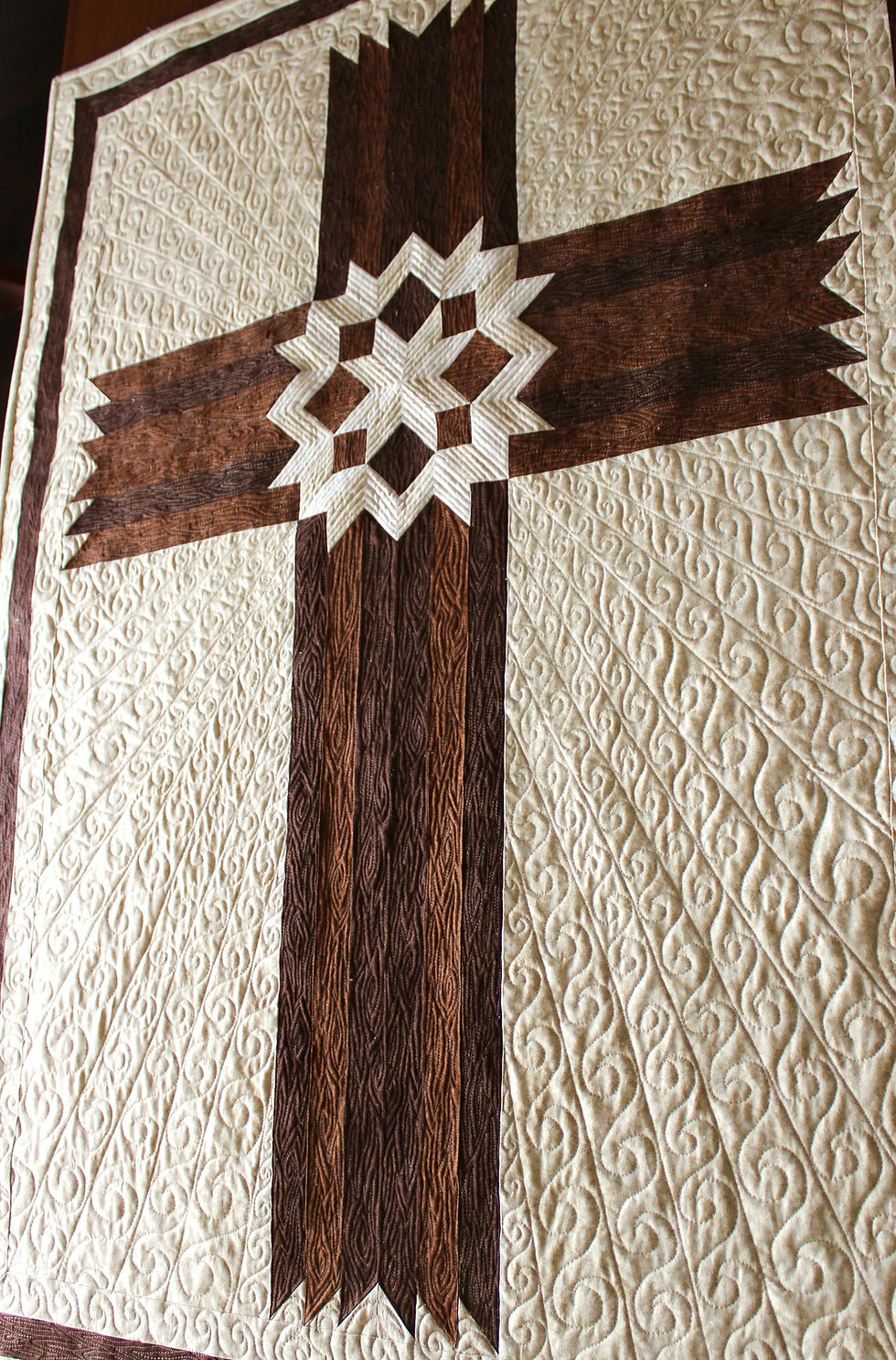 Thumbnail: Carpenters' Star Cross, size: 42" x 57" - Ombre fabric version