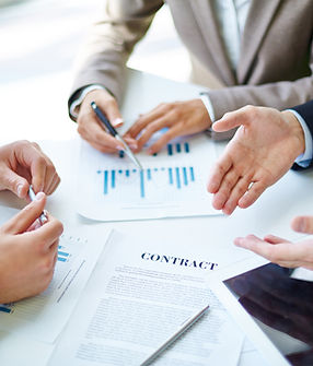 Partenaires d'affaires au travail