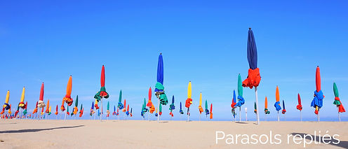 Parasols repliés
