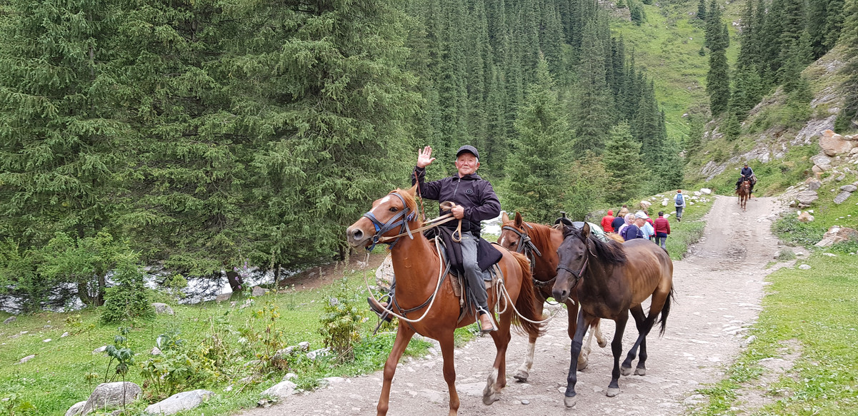 טיול נשים לקירגיסטן