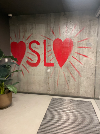 A cool, calm reception awaits you at Smarthotel