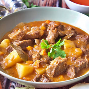 Carne con patatas